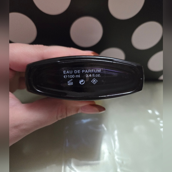 ✨️English Laundry Midnight Gold✨️ - Picture 3 of 3